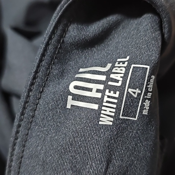 Tail Black Onyx Shorts Size 4 NWT - Picture 3 of 5